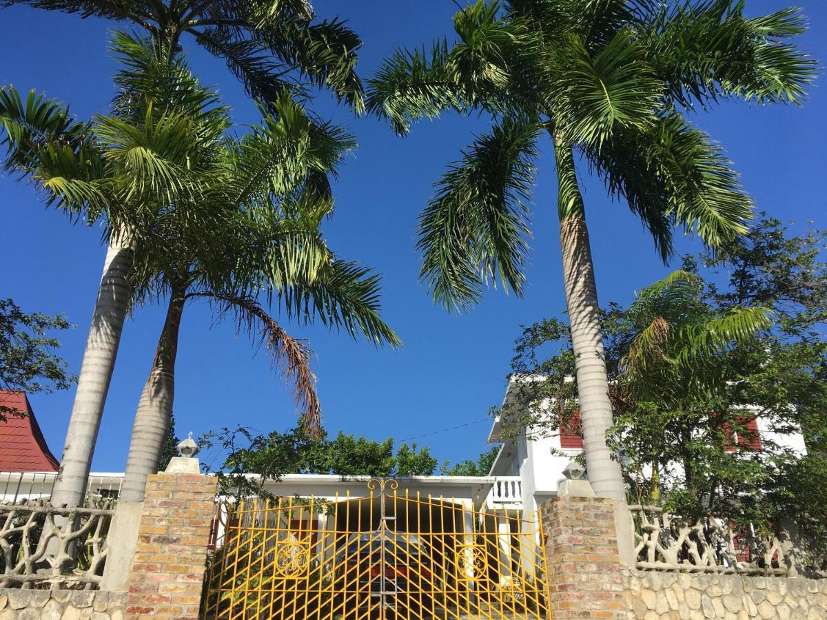 African Symbol Guest House มอนเทโกเบย์ ภายนอก รูปภาพ